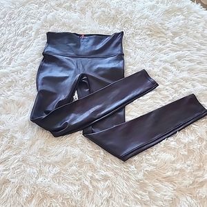 Spanx Faux leather legging